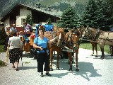 Heidi Clalna daventi alle sue carrozze - luglio 2005